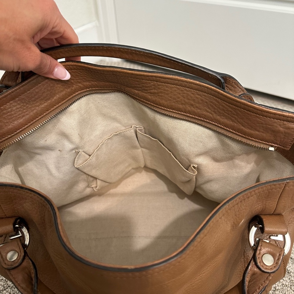 Gucci Brown Leather Shoulder Bag with Silver Hardware - Picture 5 of 6
